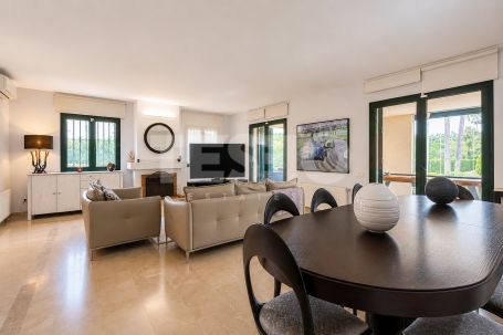 Stunning semi detached villa for sale in Sotogolf.