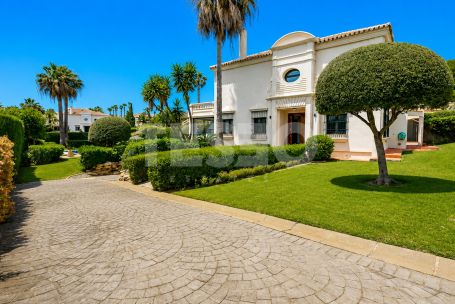 Stunning semi detached villa for sale in Sotogolf.