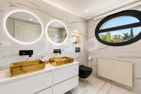 Stunning semi detached villa for sale in Sotogolf.