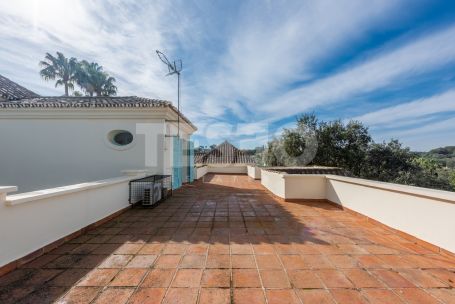 Villa with private Putting Green for sale