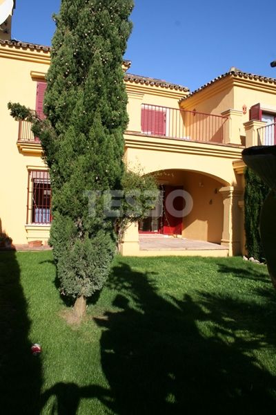 Cosy Semidetached with ample rooms in Sotogrande