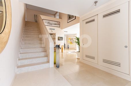 Villa contemporaine en Front Linea de Golf de Almenara