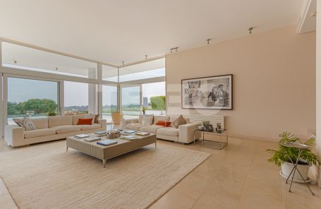 Villa Contemporánea en Primera Linea de Golf de Almenara