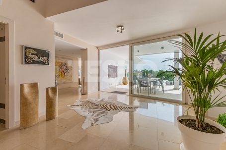 Beautiful Contemporary Villa with Great Golf and Sea Views