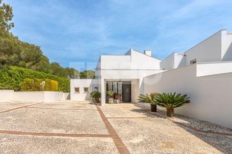 Beautiful Contemporary Villa with Great Golf and Sea Views