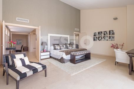 Villa Contemporánea en Primera Linea de Golf de Almenara