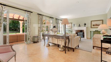 Villa Clasica con mucho encanto y muy privada en zona exclusiva de Sotogrande Alto.