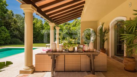 Klassische Villa mit viel Charme und sehr privat in einer exklusiven Gegend von Sotogrande Alto