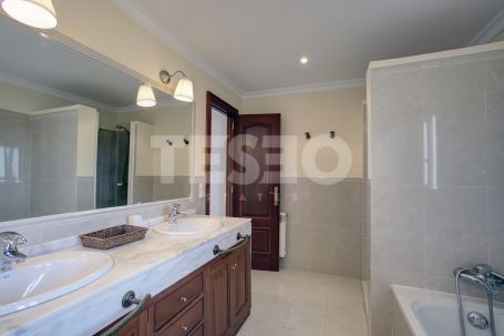 Villa en zona tranquila de Sotogrande Alto en Alquiler