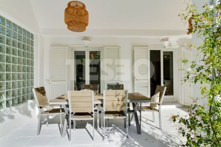 Recently refurbished villa in a lovely area of Sotogrande Alto.