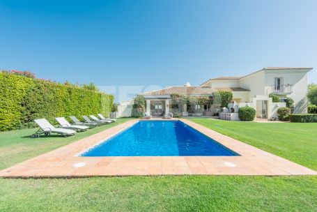 Preciosa Villa en Sotogrande Alto, con fantásticas vistas.