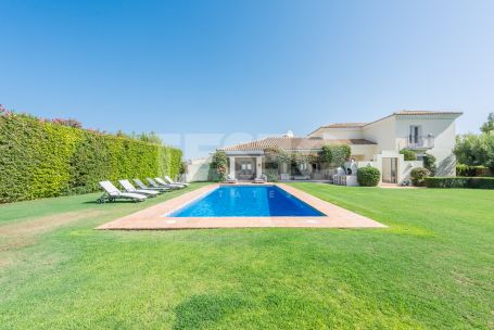 Preciosa Villa en Sotogrande Alto, con fantásticas vistas.