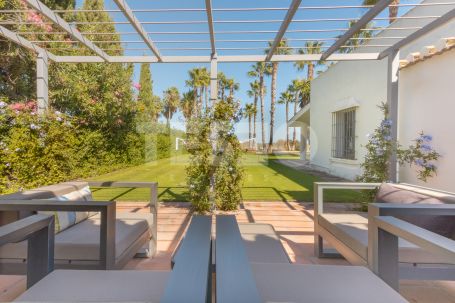 Villa für Langzeitmiete in Reyes y Reinas, Sotogrande Costa