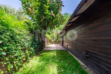 Villa avec beaucoup de charme donnant la zone verte