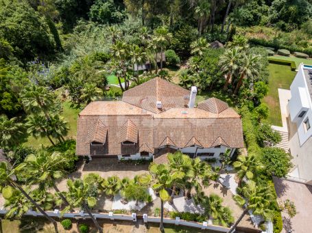 Villa avec beaucoup de charme donnant la zone verte