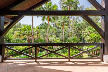 Villa avec beaucoup de charme donnant la zone verte
