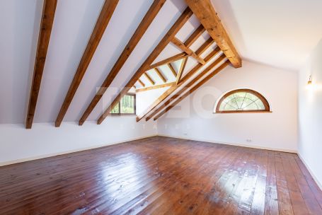 Villa avec beaucoup de charme donnant la zone verte