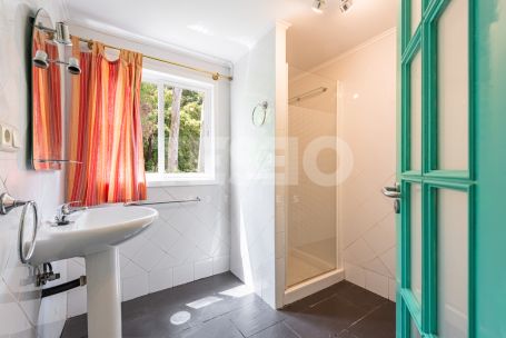 Villa avec beaucoup de charme donnant la zone verte