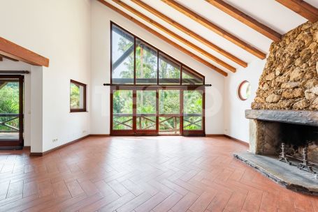 Villa avec beaucoup de charme donnant la zone verte