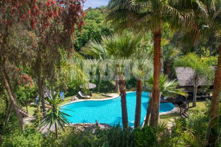 African style villa Karibu overlooking a beautiful green zone for sale