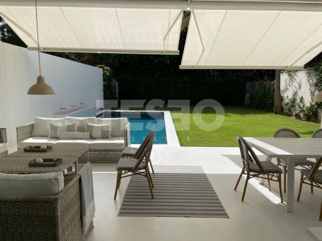 Maison impressionnante dans le complexe exclusif de Polo Gardens, Sotogrande Costa