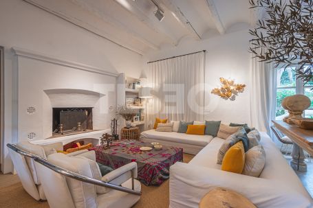 Wonderful Andalusian style Villa located in the prestigious urbanization of ALTOS DE VALDERRAMA, Sotogrande