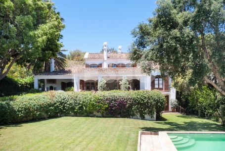 Wonderful Villa located in the Prestogious Area of Sotogrande Costa