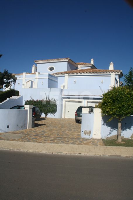 Charmante villa à San Roque Club en première ligne du parcours de golf