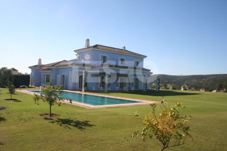 Charmante villa à San Roque Club en première ligne du parcours de golf