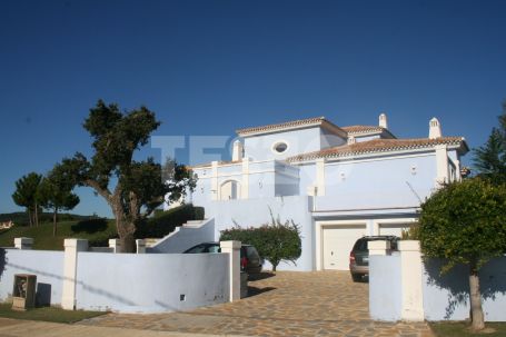 Charmante villa à San Roque Club en première ligne du parcours de golf