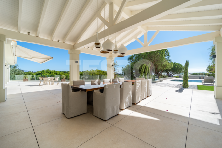 Villa with Spectacular Views Over the Golf Course and the Sea in Sotogrande Alto