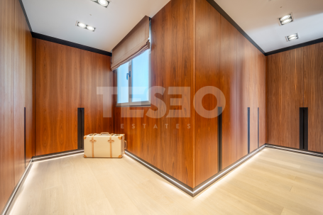 Villa with Spectacular Views Over the Golf Course and the Sea in Sotogrande Alto