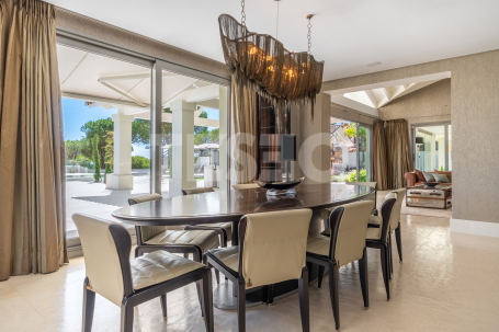 Villa with Spectacular Views Over the Golf Course and the Sea in Sotogrande Alto