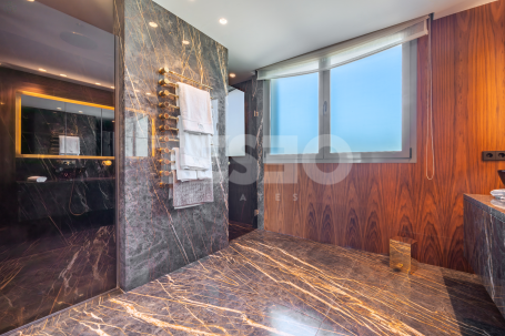 Villa with Spectacular Views Over the Golf Course and the Sea in Sotogrande Alto