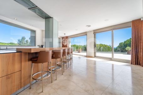 Villa with Spectacular Views Over the Golf Course and the Sea in Sotogrande Alto