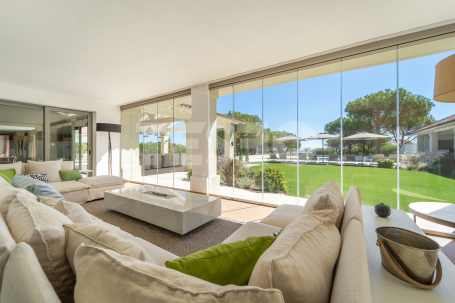 Villa with Spectacular Views Over the Golf Course and the Sea in Sotogrande Alto