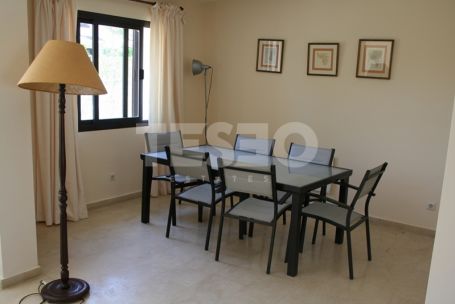 Town house in La Loma. Coner wiht large garden and privacy