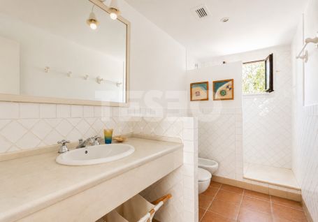 Spacious Apartment in Casas Cortijo, Sotogrande Alto, Next to Valderrama Golf Club