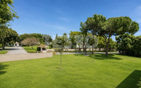 Spacious Apartment in Casas Cortijo, Sotogrande Alto, Next to Valderrama Golf Club