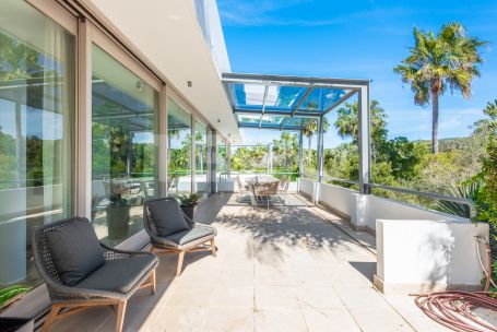 Large Contemporary Villa for sale in Zona F, Sotogrande