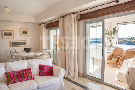 Spacious 4 bedroom apartment for sale with Sea and River views and South orientacion aspect