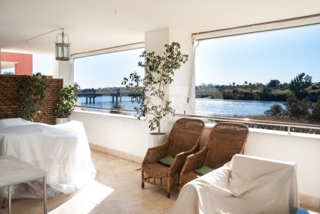 Spacious 4 bedroom apartment for sale with Sea and River views and South orientacion aspect
