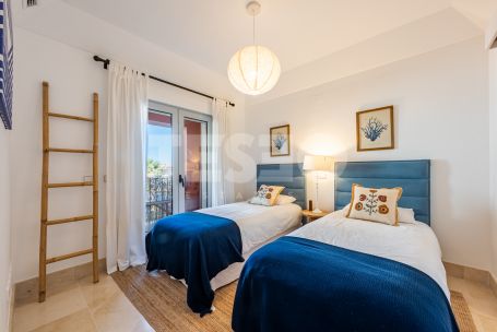 Bonito apartamento con vistas al río Guadiaro en la Exclusiva Ribera de la Tenca