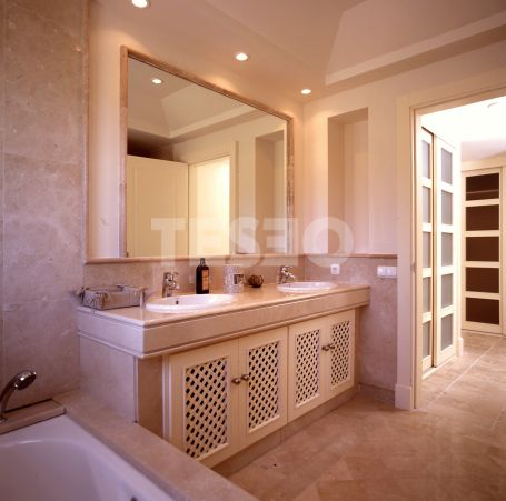 4 bedrooms Apartment for Sale in Valgrande Urbanization