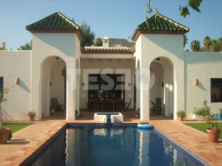 Beautiful villa in Sotogrande Alto with Arab Style