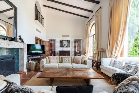 Exclusive Listing: Villa with the Best Sea Views and Exceptional Charm in Sotogrande Alto
