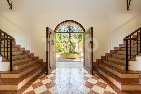 Exclusive Listing: Villa with the Best Sea Views and Exceptional Charm in Sotogrande Alto
