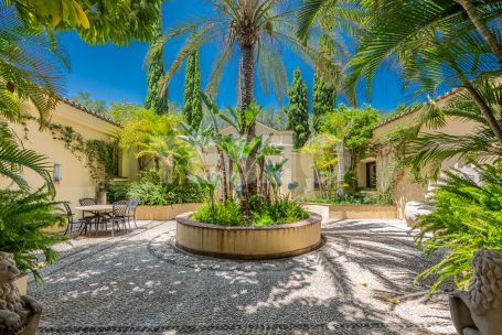 Exclusive Listing: Villa with the Best Sea Views and Exceptional Charm in Sotogrande Alto
