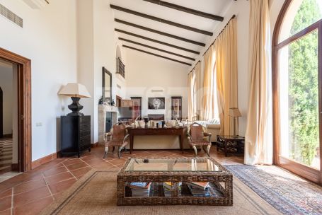 Exclusive Listing: Villa with the Best Sea Views and Exceptional Charm in Sotogrande Alto