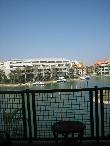 Apartamento en la Marina de Sotogrande con vistas del Puerto